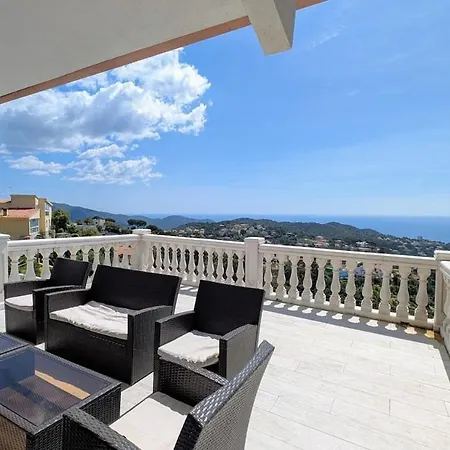 Βίλα Celeste, Private Pool With Sea View, 15pers *