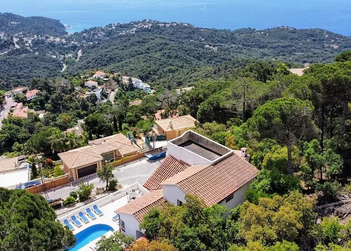 Celeste, Private Pool With Sea View, 15pers יורט דה מאר