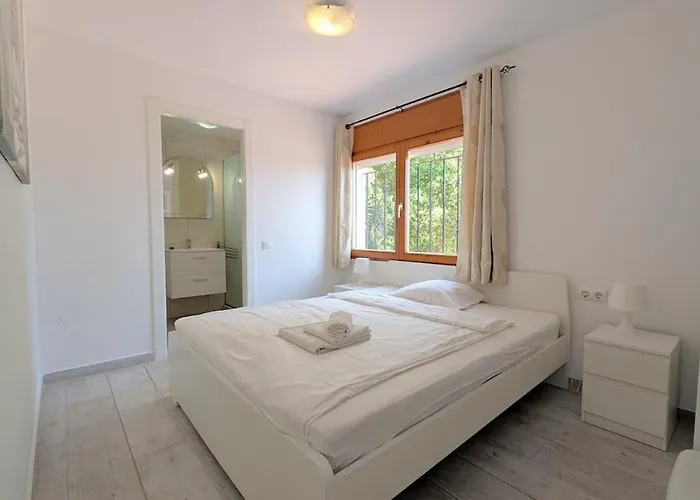 וילה Celeste, Private Pool With Sea View, 15pers