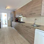 Celeste, Private Pool With Sea View, 15pers Βίλα