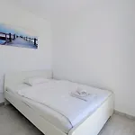 ヴィラ Celeste, Private Pool With Sea View, 15pers