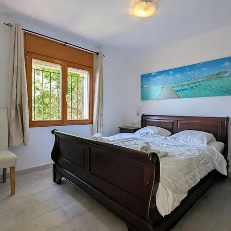 Celeste, Private Pool With Sea View, 15pers Villa Lloret de Mar