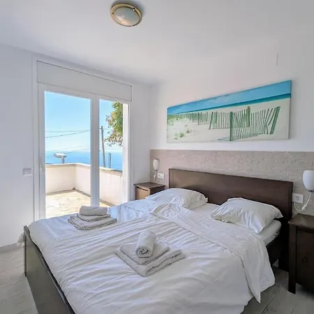 Villa Celeste, Private Pool With Sea View, 15pers Lloret de Mar