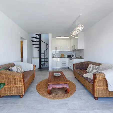 Вилла Celeste, Private Pool With Sea View, 15pers