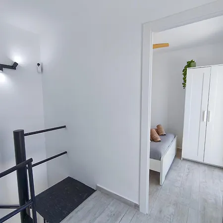 Celeste, Private Pool With Sea View, 15pers יורט דה מאר