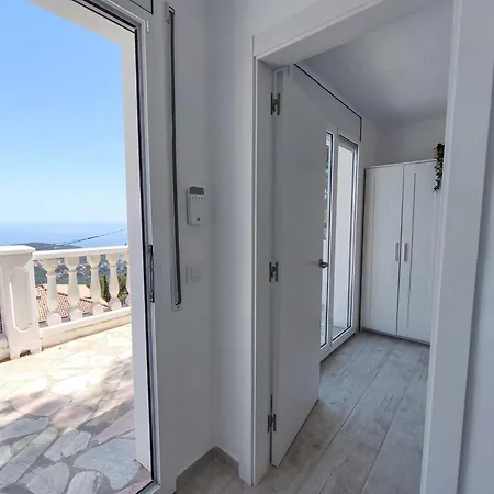 Celeste, Private Pool With Sea View, 15pers וילה