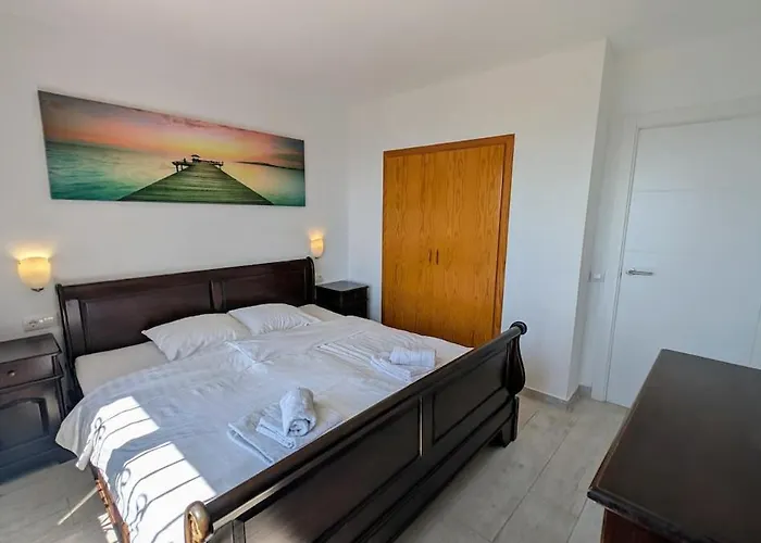别墅 Celeste, Private Pool With Sea View, 15pers 滨海略雷特