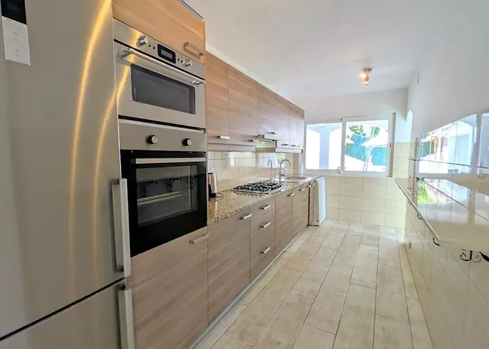 Celeste, Private Pool With Sea View, 15pers Villa Lloret de Mar