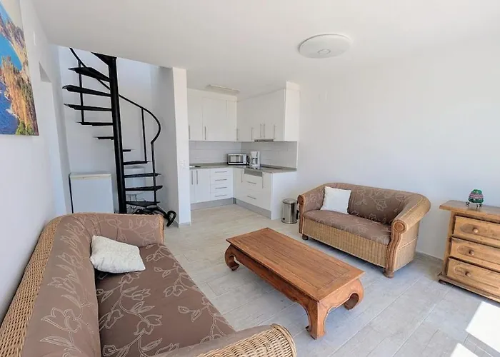 Celeste, Private Pool With Sea View, 15pers Vila